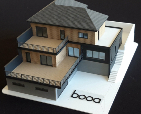 Maquette imprimée en 3D pour l'entreprise Maisons booa, maison avec plusieurs balcons